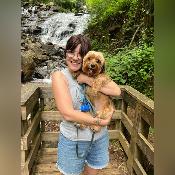 Meet your Posher, Britt - Picture 5 of 6